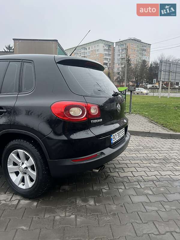 Внедорожник / Кроссовер Volkswagen Tiguan 2009 в Тернополе