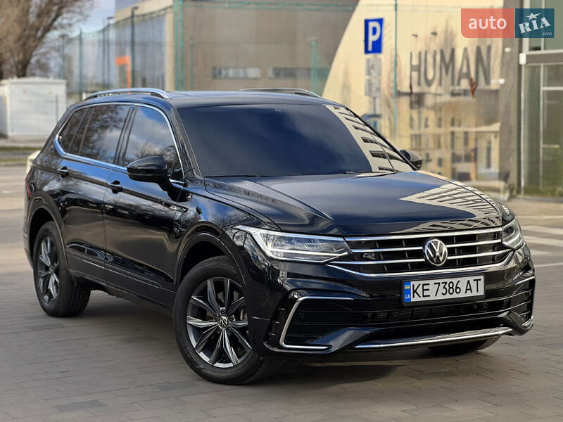 Внедорожник / Кроссовер Volkswagen Tiguan 2022 в Днепре
