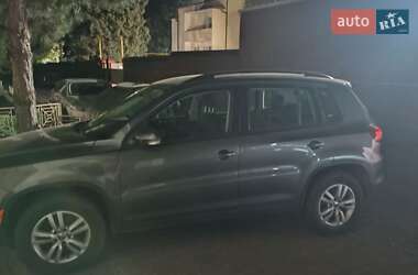 Внедорожник / Кроссовер Volkswagen Tiguan 2015 в Одессе