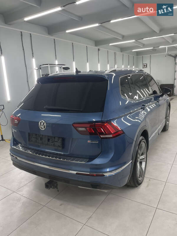 Внедорожник / Кроссовер Volkswagen Tiguan 2018 в Киеве