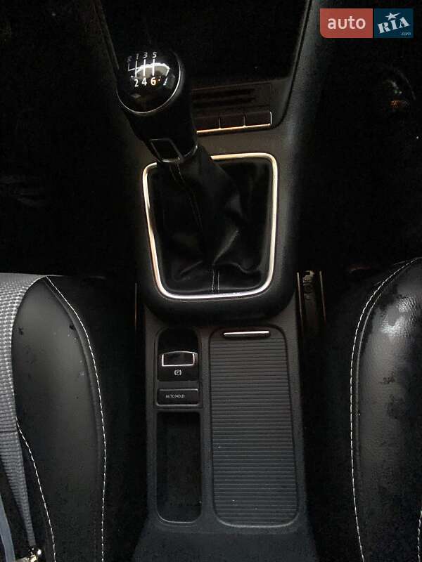 Внедорожник / Кроссовер Volkswagen Tiguan 2015 в Ивано-Франковске