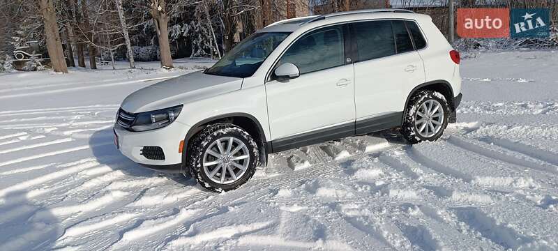Внедорожник / Кроссовер Volkswagen Tiguan 2016 в Желтых Водах