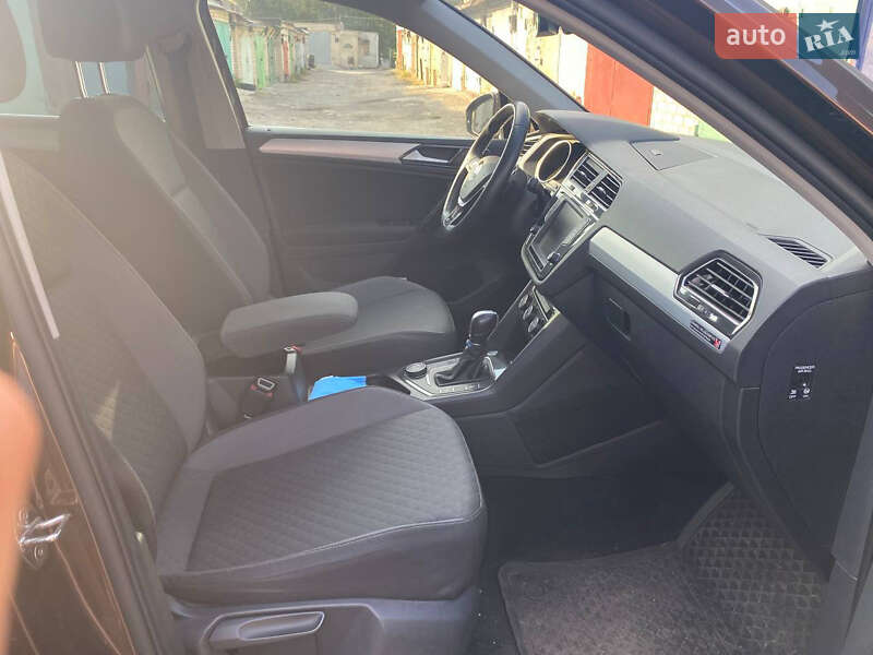 Внедорожник / Кроссовер Volkswagen Tiguan 2017 в Запорожье