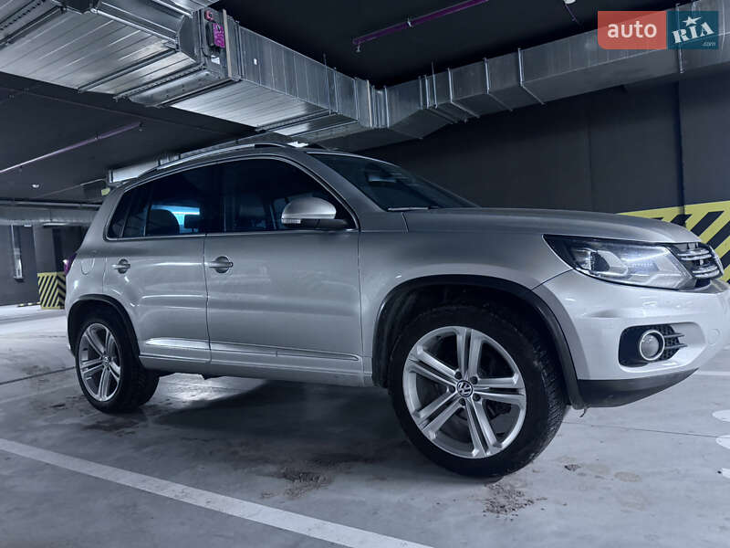 Внедорожник / Кроссовер Volkswagen Tiguan 2016 в Ивано-Франковске
