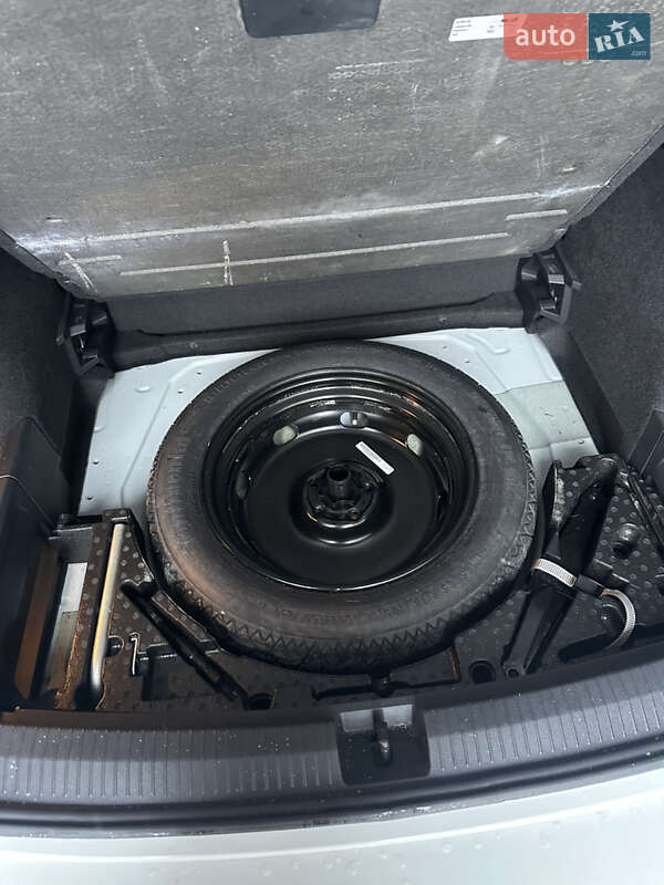 Внедорожник / Кроссовер Volkswagen Tiguan 2018 в Ровно