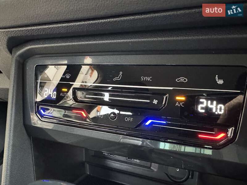 Внедорожник / Кроссовер Volkswagen Tiguan 2021 в Киеве