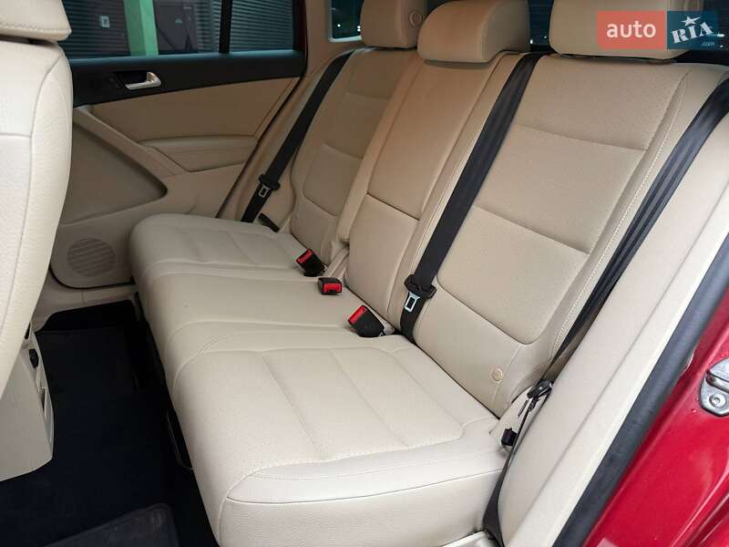 Внедорожник / Кроссовер Volkswagen Tiguan 2015 в Киеве