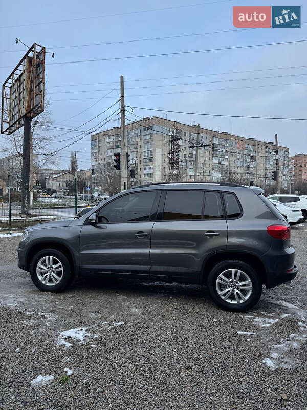Внедорожник / Кроссовер Volkswagen Tiguan 2016 в Кропивницком