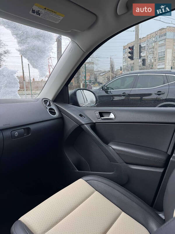 Внедорожник / Кроссовер Volkswagen Tiguan 2016 в Кропивницком