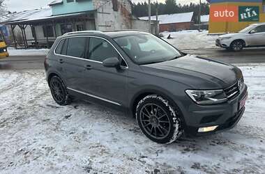Внедорожник / Кроссовер Volkswagen Tiguan 2017 в Житомире