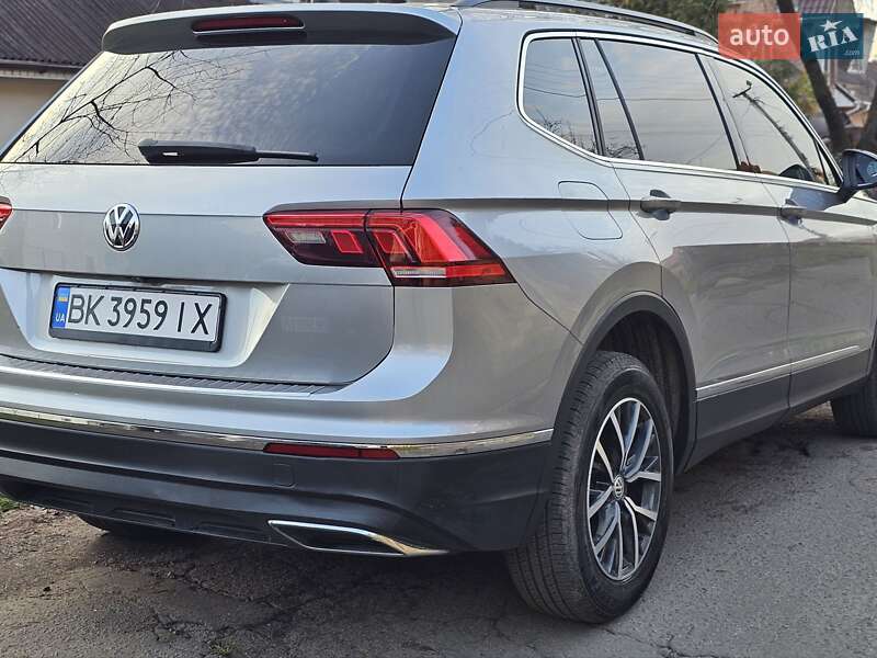 Внедорожник / Кроссовер Volkswagen Tiguan 2020 в Ровно