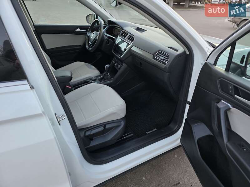 Позашляховик / Кросовер Volkswagen Tiguan 2020 в Кривому Розі фото 34 Позашляховик / Кросовер Volkswagen Tiguan 2020 в Кривому Розі
