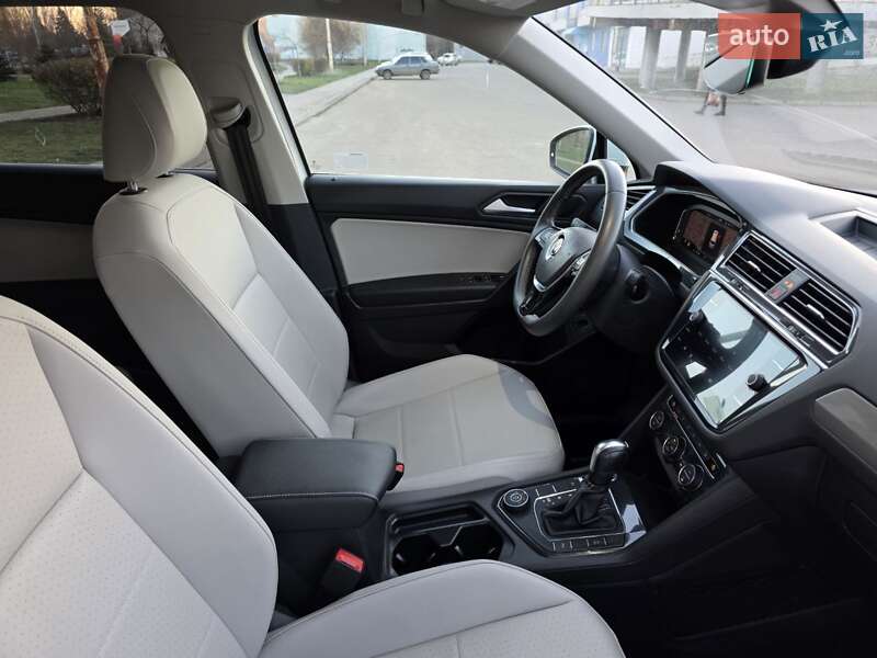 Позашляховик / Кросовер Volkswagen Tiguan 2020 в Кривому Розі фото 33 Позашляховик / Кросовер Volkswagen Tiguan 2020 в Кривому Розі