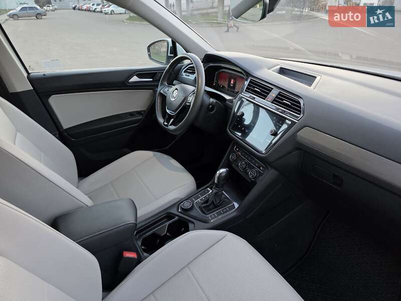Позашляховик / Кросовер Volkswagen Tiguan 2020 в Кривому Розі фото 38 Позашляховик / Кросовер Volkswagen Tiguan 2020 в Кривому Розі