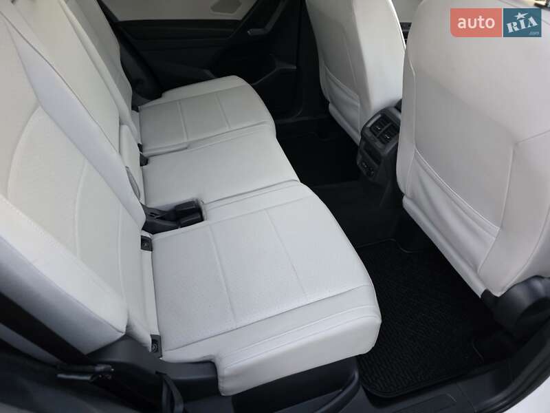 Позашляховик / Кросовер Volkswagen Tiguan 2020 в Кривому Розі фото 43 Позашляховик / Кросовер Volkswagen Tiguan 2020 в Кривому Розі