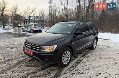 Внедорожник / Кроссовер Volkswagen Tiguan 2018 в Киеве