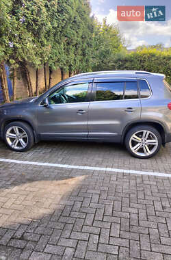 Внедорожник / Кроссовер Volkswagen Tiguan 2013 в Сумах