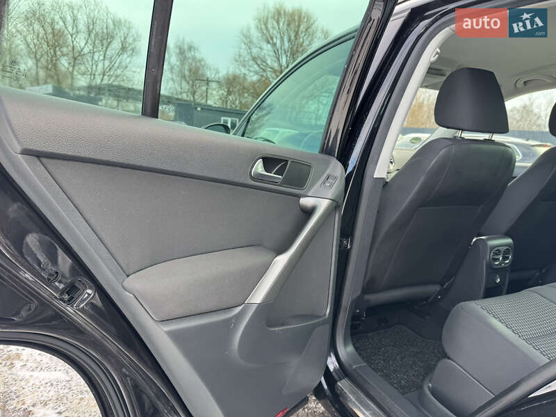 Внедорожник / Кроссовер Volkswagen Tiguan 2009 в Староконстантинове фото 11 Внедорожник / Кроссовер Volkswagen Tiguan 2009 в Староконстантинове