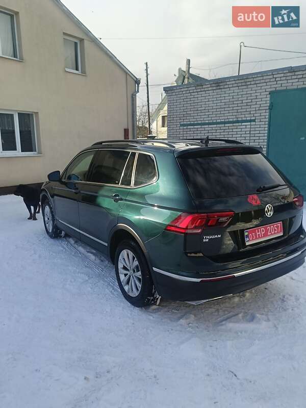 Внедорожник / Кроссовер Volkswagen Tiguan 2018 в Луцке фото 4 Внедорожник / Кроссовер Volkswagen Tiguan 2018 в Луцке