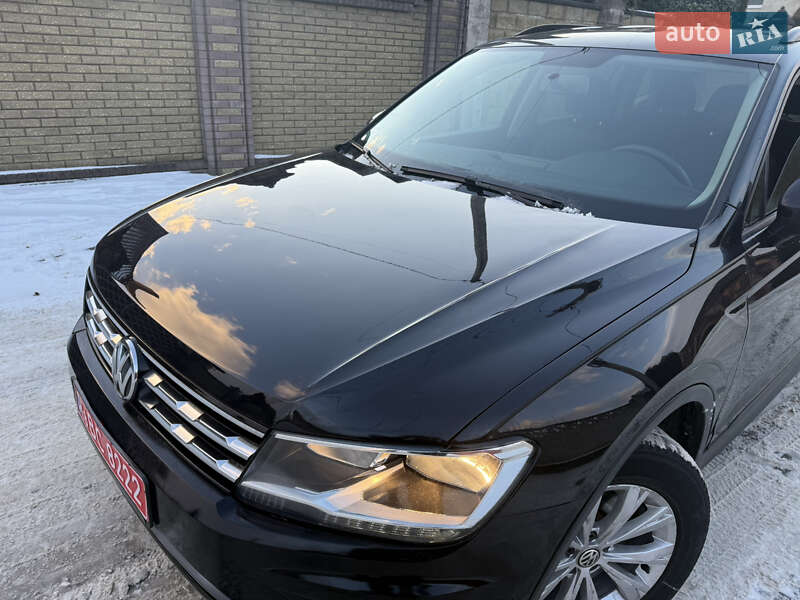 Внедорожник / Кроссовер Volkswagen Tiguan 2018 в Ровно