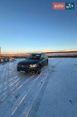 Внедорожник / Кроссовер Volkswagen Tiguan 2019 в Львове