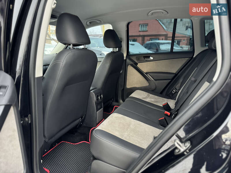Внедорожник / Кроссовер Volkswagen Tiguan 2016 в Бердичеве