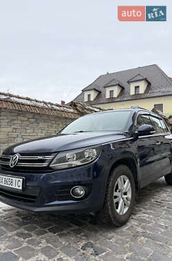 Позашляховик / Кросовер Volkswagen Tiguan 2012 в Кам'янець-Подільському