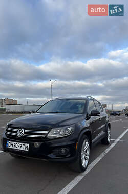 Позашляховик / Кросовер Volkswagen Tiguan 2011 в Одесі