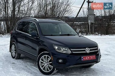 Позашляховик / Кросовер Volkswagen Tiguan 2016 в Корсунь-Шевченківському
