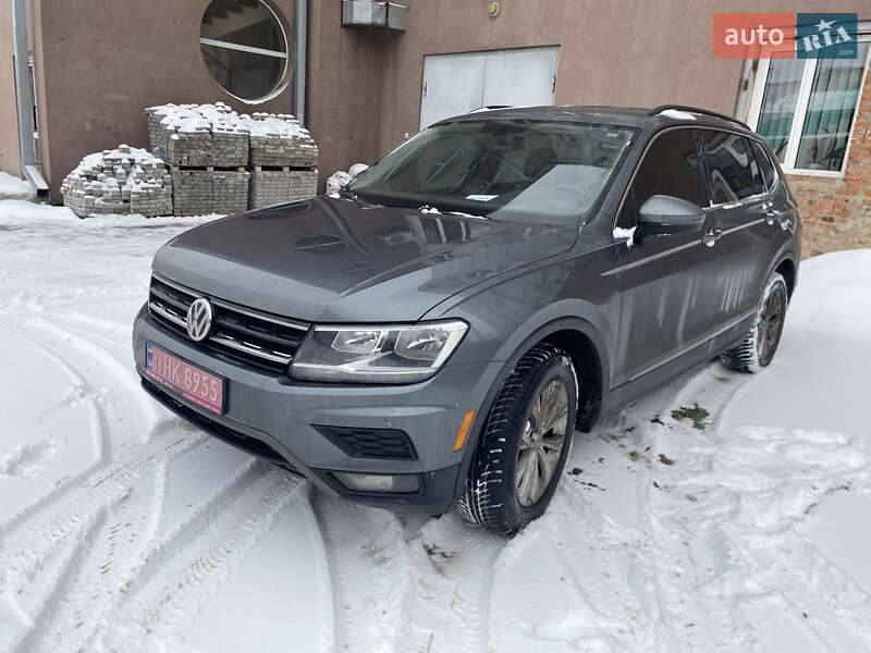 Внедорожник / Кроссовер Volkswagen Tiguan 2018 в Луцке
