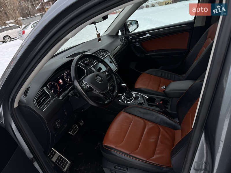 Внедорожник / Кроссовер Volkswagen Tiguan 2018 в Харькове