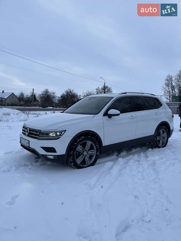 Внедорожник / Кроссовер Volkswagen Tiguan 2019 в Днепре