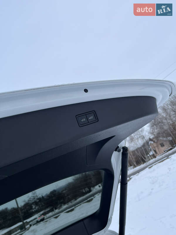 Внедорожник / Кроссовер Volkswagen Tiguan 2019 в Днепре