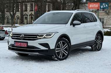 Внедорожник / Кроссовер Volkswagen Tiguan 2021 в Луцке