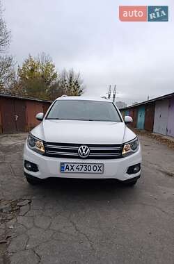 Внедорожник / Кроссовер Volkswagen Tiguan 2012 в Харькове