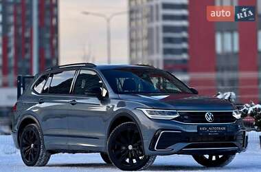 Внедорожник / Кроссовер Volkswagen Tiguan 2021 в Киеве