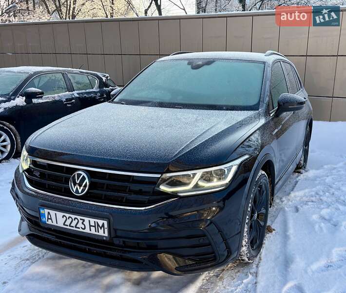 Внедорожник / Кроссовер Volkswagen Tiguan 2021 в Киеве