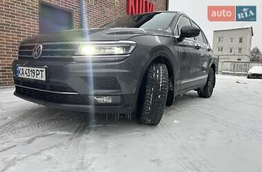 Внедорожник / Кроссовер Volkswagen Tiguan 2020 в Киеве