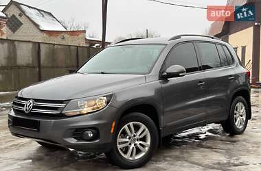 Внедорожник / Кроссовер Volkswagen Tiguan 2015 в Ахтырке