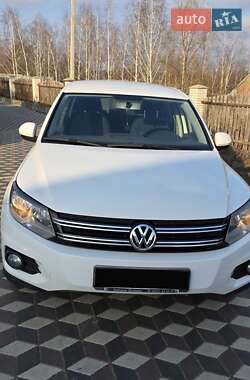 Внедорожник / Кроссовер Volkswagen Tiguan 2013 в Кременчуге