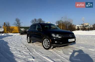 Внедорожник / Кроссовер Volkswagen Tiguan 2013 в Житомире