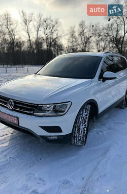 Позашляховик / Кросовер Volkswagen Tiguan 2020 в Сумах