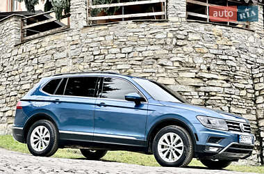 Позашляховик / Кросовер Volkswagen Tiguan 2018 в Кам'янець-Подільському