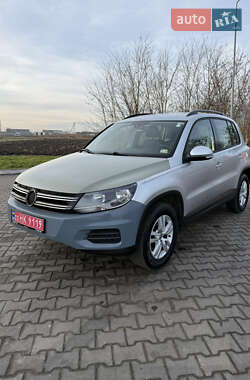 Внедорожник / Кроссовер Volkswagen Tiguan 2015 в Луцке