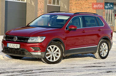 Позашляховик / Кросовер Volkswagen Tiguan 2016 в Чернівцях