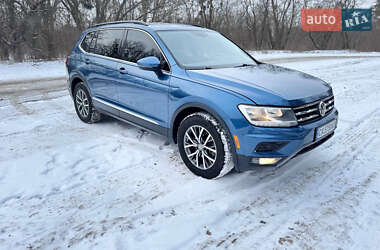 Внедорожник / Кроссовер Volkswagen Tiguan 2017 в Киеве