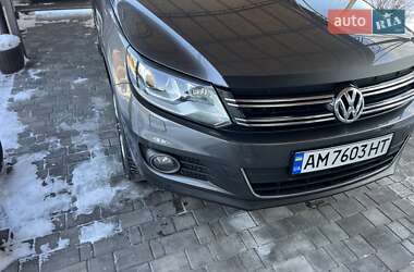 Внедорожник / Кроссовер Volkswagen Tiguan 2011 в Житомире