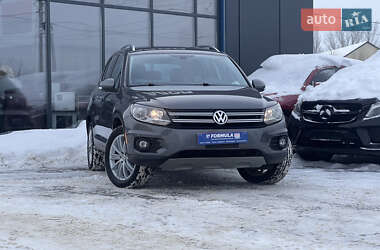 Внедорожник / Кроссовер Volkswagen Tiguan 2014 в Нововолынске