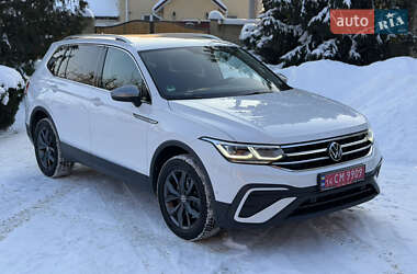 Внедорожник / Кроссовер Volkswagen Tiguan 2022 в Житомире