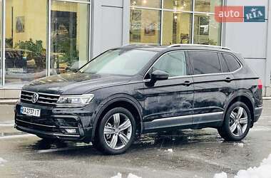 Внедорожник / Кроссовер Volkswagen Tiguan 2019 в Львове